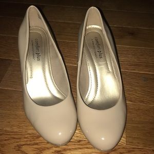 Sz 5 Nude Heels